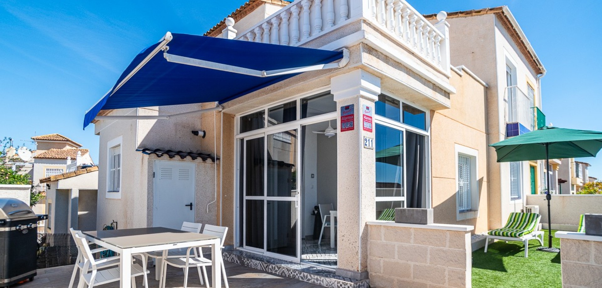 House in Algorfa - view 1