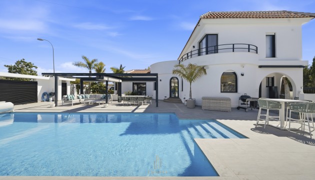 Videresalg - Detached Villa - Torrevieja - San Luis