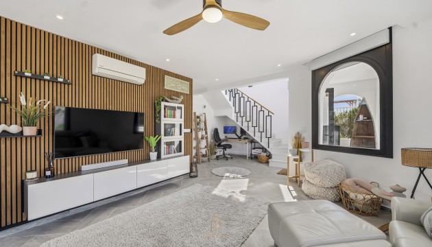 Videresalg - Detached Villa - Torrevieja - San Luis