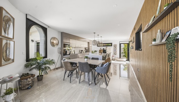 Videresalg - Detached Villa - Torrevieja - San Luis