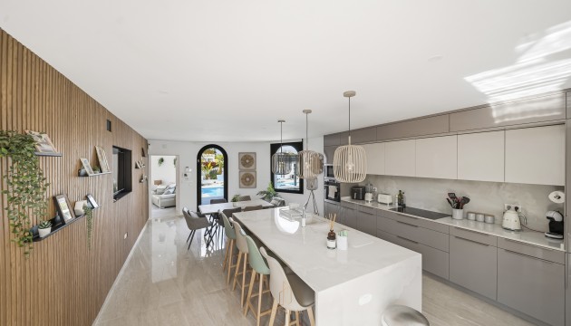 Videresalg - Detached Villa - Torrevieja - San Luis