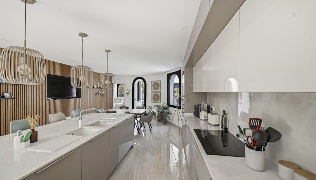 Videresalg - Detached Villa - Torrevieja - San Luis