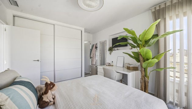 Videresalg - Detached Villa - Torrevieja - San Luis