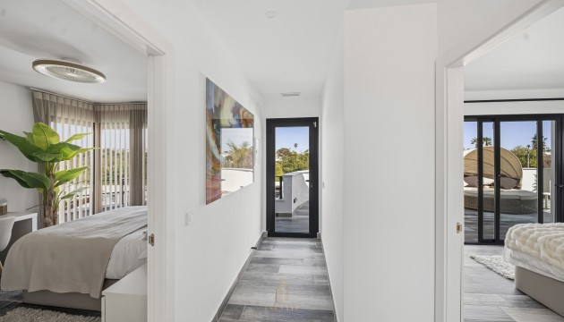 Videresalg - Detached Villa - Torrevieja - San Luis