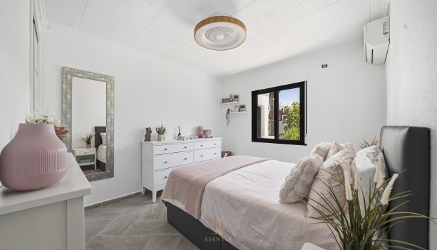 Videresalg - Detached Villa - Torrevieja - San Luis