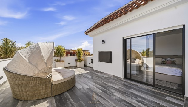Videresalg - Detached Villa - Torrevieja - San Luis