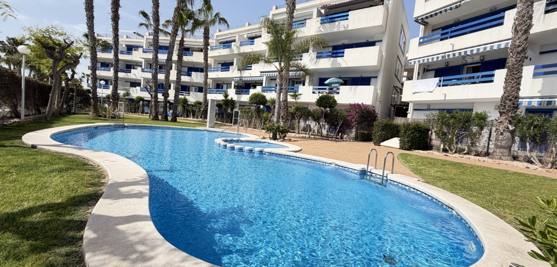 Apartment in Playa Flamenca - Image 3