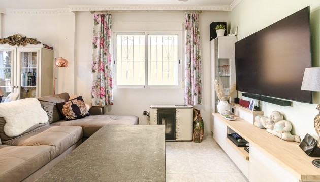 Resale - Detached Villa - La Marina