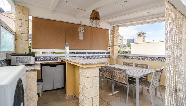 Resale - Detached Villa - La Marina