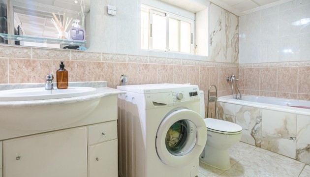 Resale - Detached Villa - La Marina