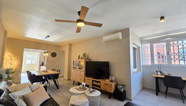 Resale - Apartment - Orihuela Costa - Los Altos