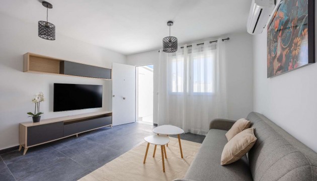 Resale - Bungalow - Torrevieja