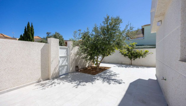 Resale - Bungalow - Torrevieja