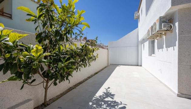 Resale - Bungalow - Torrevieja