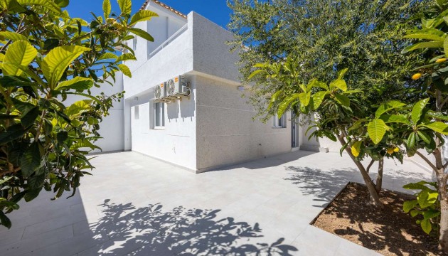 Resale - Bungalow - Torrevieja