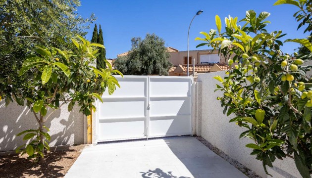 Resale - Bungalow - Torrevieja