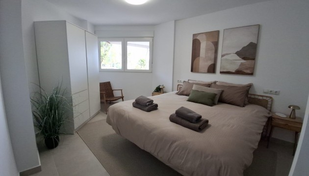 Resale - Apartment - Torrevieja - Playa Acequion