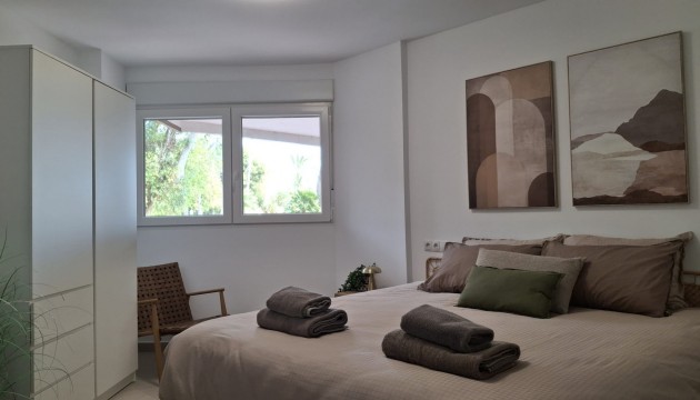 Resale - Apartment - Torrevieja - Playa Acequion