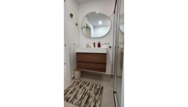 Resale - Apartment - Torrevieja - Playa Acequion
