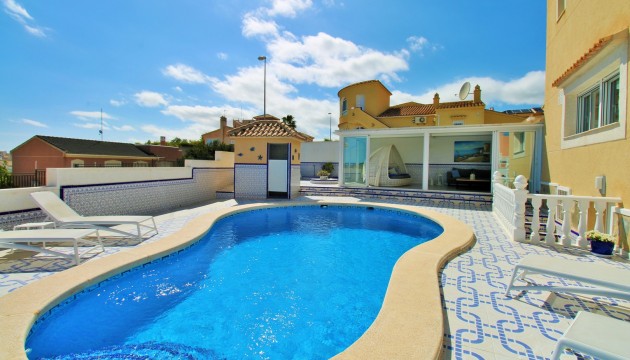 Resale - Detached Villa - Orihuela Costa - Villamartín