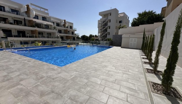 Resale - Apartment - Orihuela Costa - Villamartín