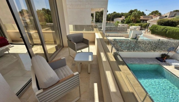 Herverkoop - Detached Villa - Orihuela Costa - Villamartín