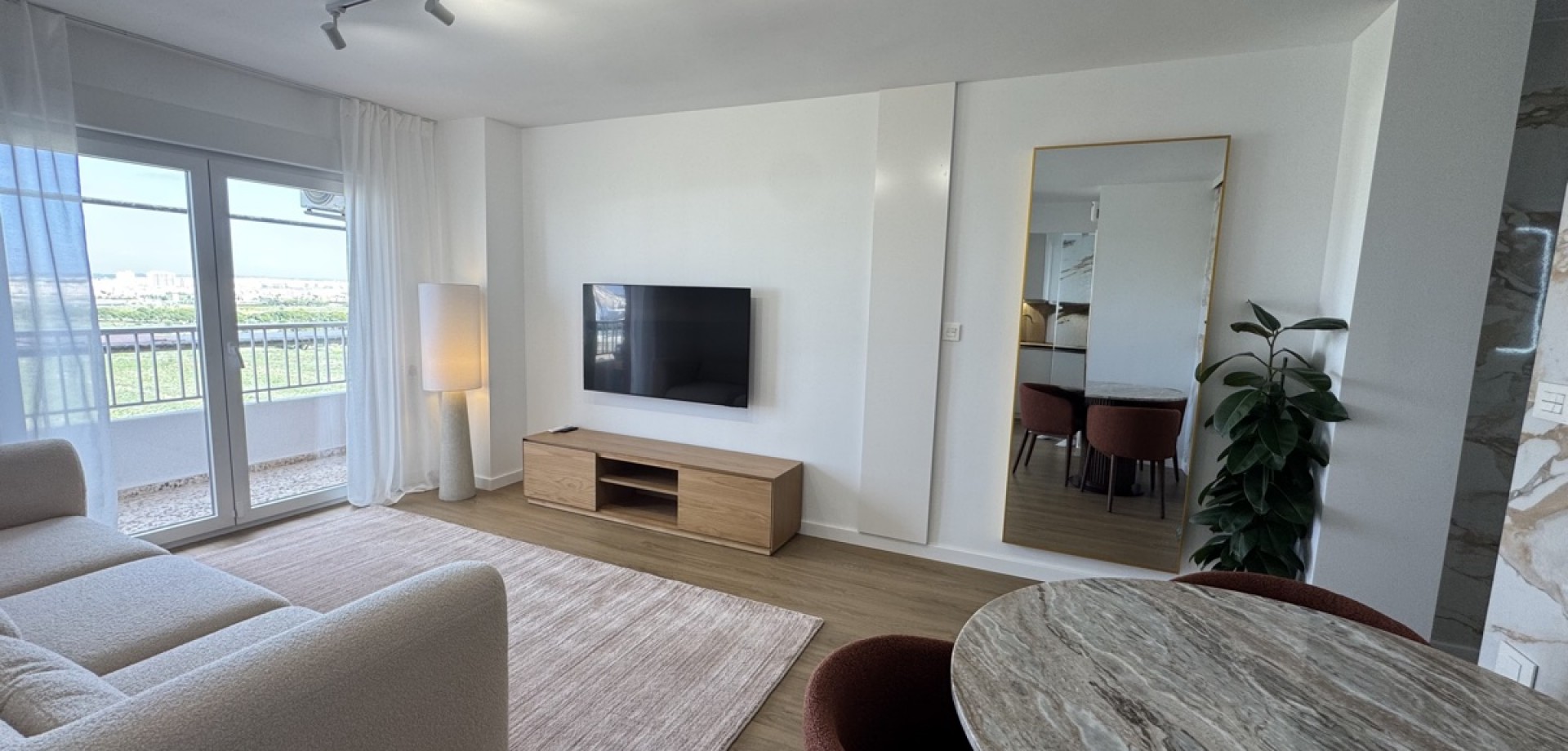 Apartment in Punta Prima - Image 3