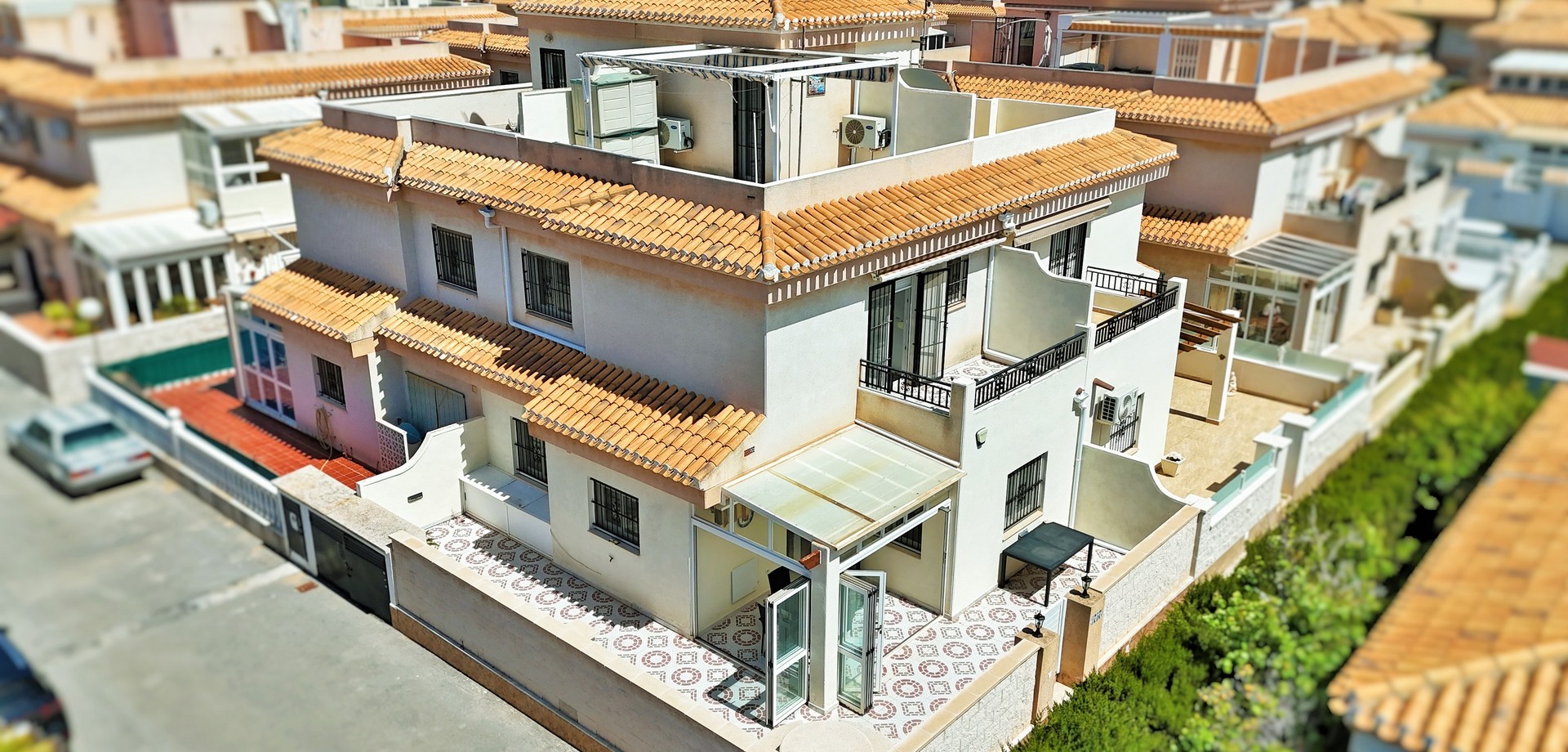 House in Playa Flamenca - Image 3