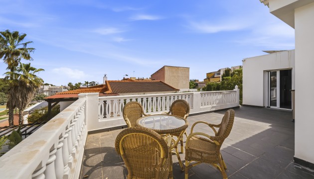 Begagnad - Fristående Villa - Torrevieja - Los Balcones - Los Altos del Edén