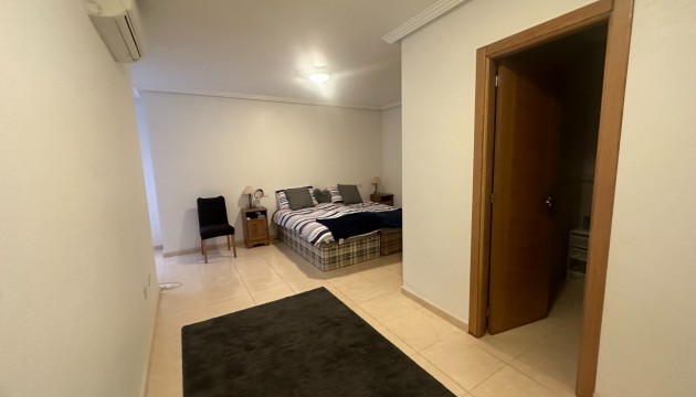 Resale - Apartment - Jacarilla