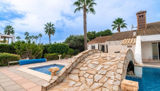 Resale - Detached Villa - Orihuela Costa - Villamartín