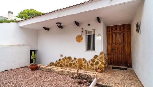 Resale - Detached Villa - Orihuela Costa - Villamartín