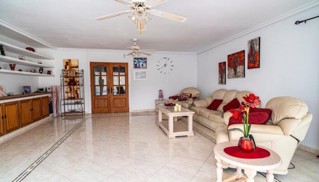 Resale - Detached Villa - Orihuela Costa - Villamartín