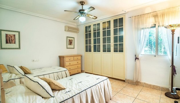 Resale - Detached Villa - Orihuela Costa - Villamartín