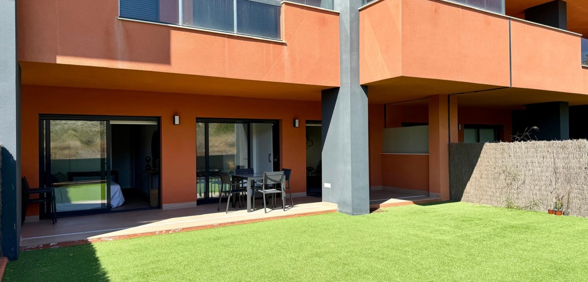 Apartment in Villamartin - view 1