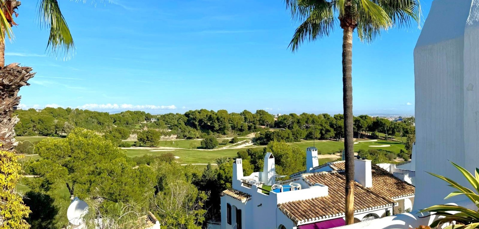 House in Villamartin - view 1