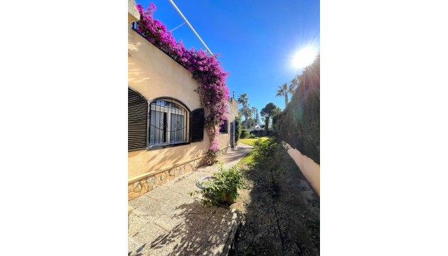 Resale - Detached Villa - Orihuela Costa - Villamartín