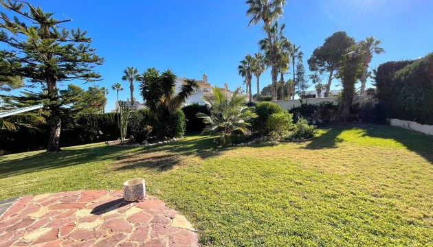 Resale - Detached Villa - Orihuela Costa - Villamartín