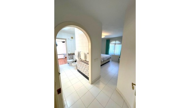 Resale - Detached Villa - Orihuela Costa - Villamartín