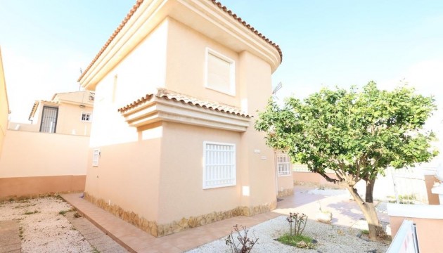 Begagnad - Fristående Villa - Torrevieja - Los Balcones - Los Altos del Edén