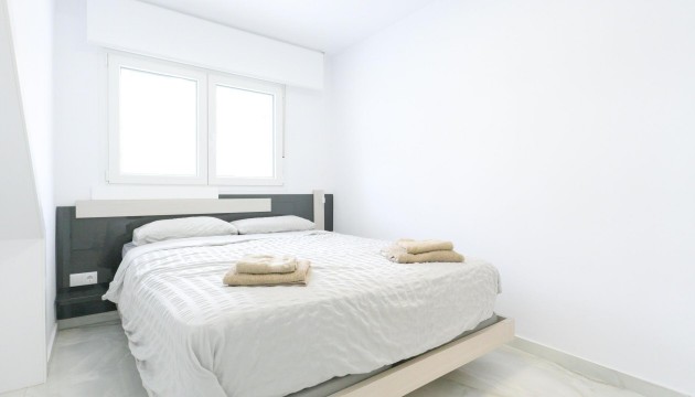 Herverkoop - Herenhuis - Torrevieja - Punta Prima