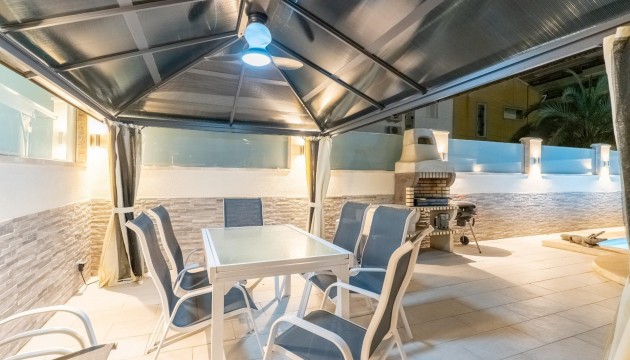 Herverkoop - Herenhuis - Torrevieja - Punta Prima