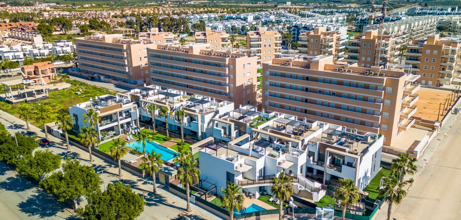 Apartment in Urbanizacion El Raso - Image 4