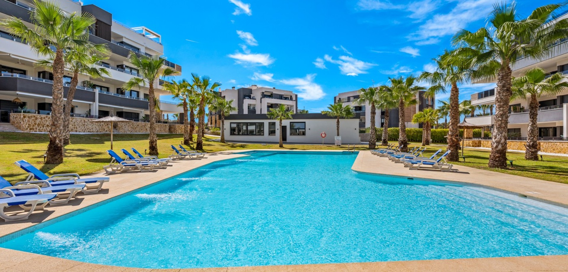 Apartment in Residencia los Altos - Image 5