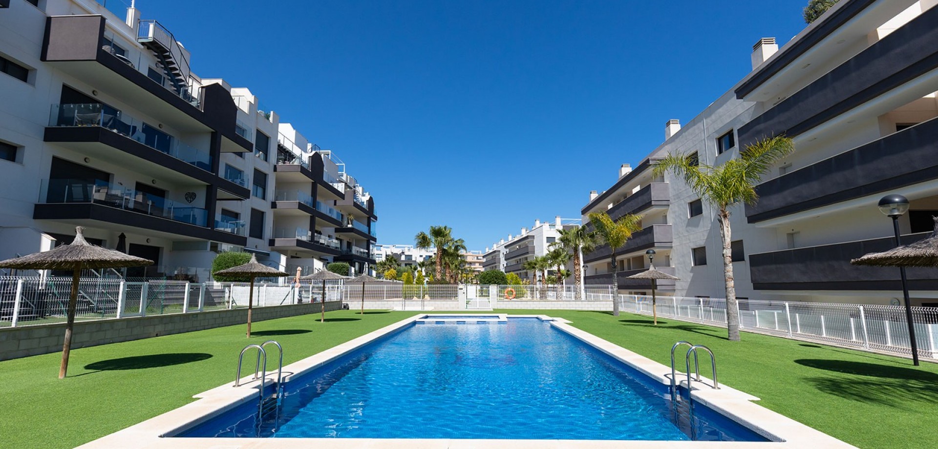 Apartment in Villamartin - view 1