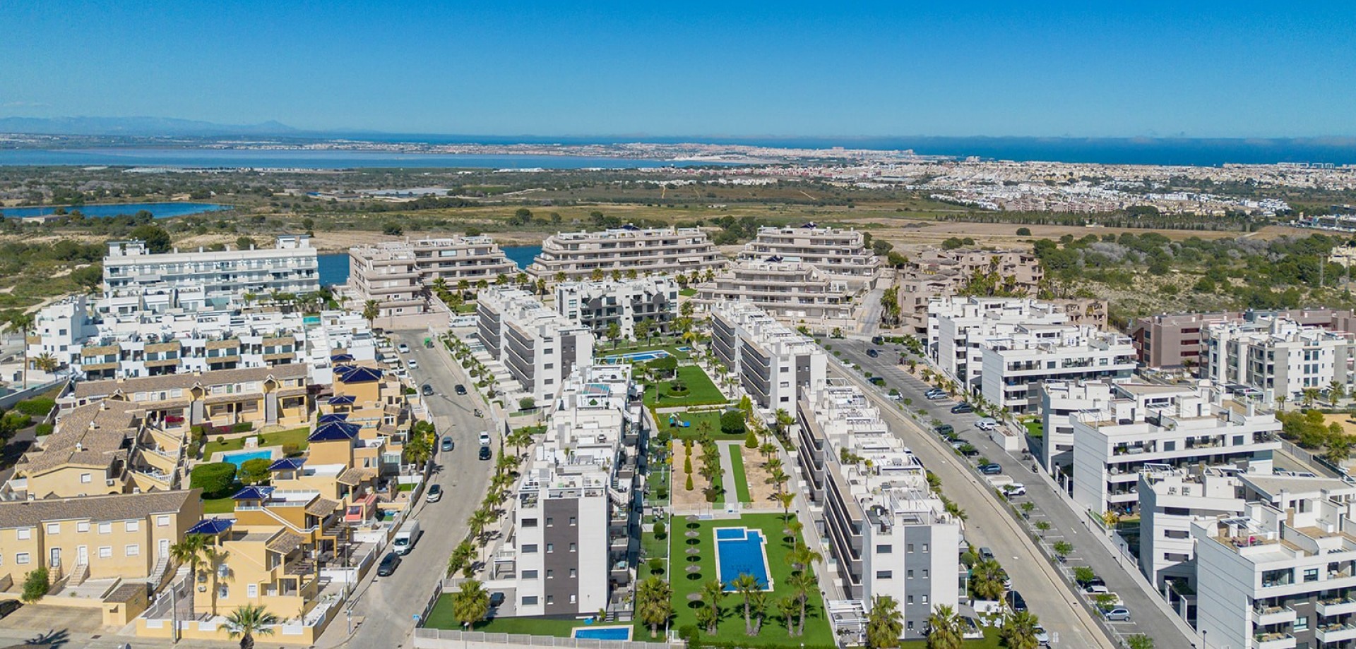 Apartment in Villamartin - Image 3