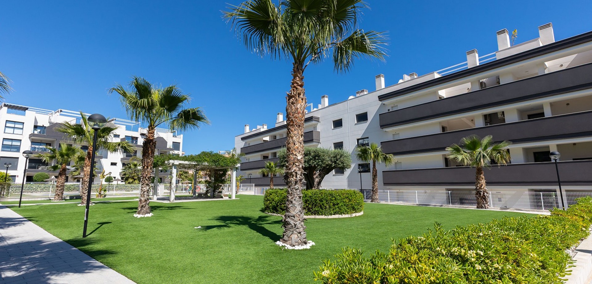 Apartment in Villamartin - Image 4