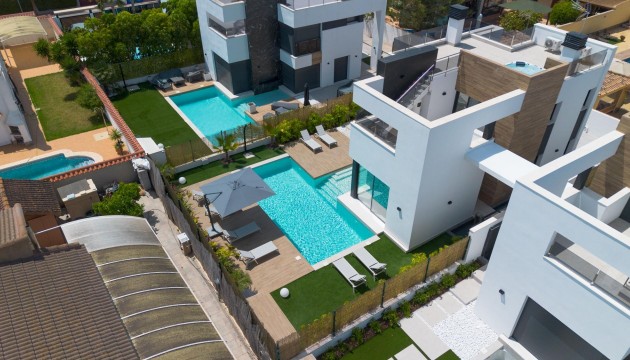 Перепродажа - отдельная вилла - Torrevieja - Torreta Florida