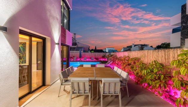 Перепродажа - отдельная вилла - Torrevieja - Torreta Florida