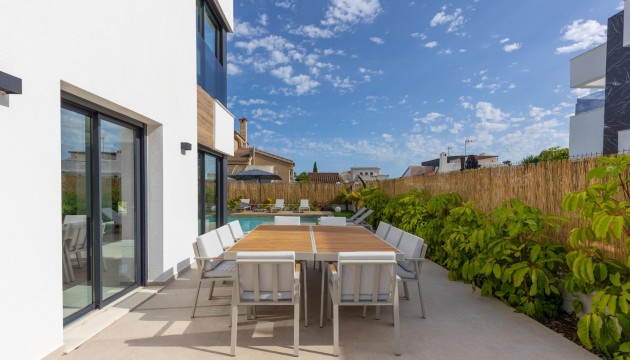 Перепродажа - отдельная вилла - Torrevieja - Torreta Florida